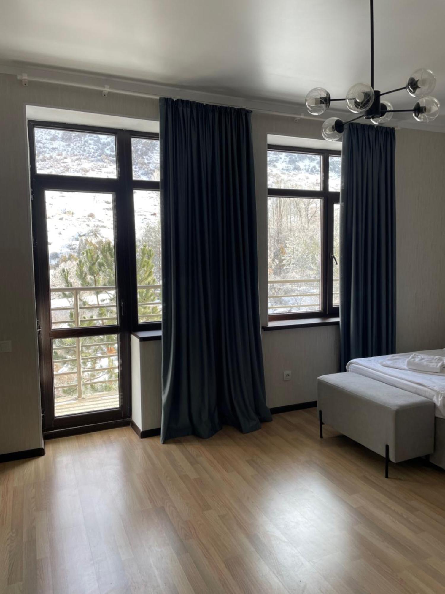 Issyk Ata Retreat Hotel Gorno-Serafimovka Eksteriør billede